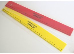 LINIJKA NIEŁAMLIWA KUM 30 CM