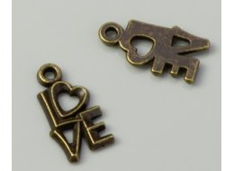 ZAWIESZKA NAPIS LOVE ANTYCZNY 8 X 15,5 MM  TM2511